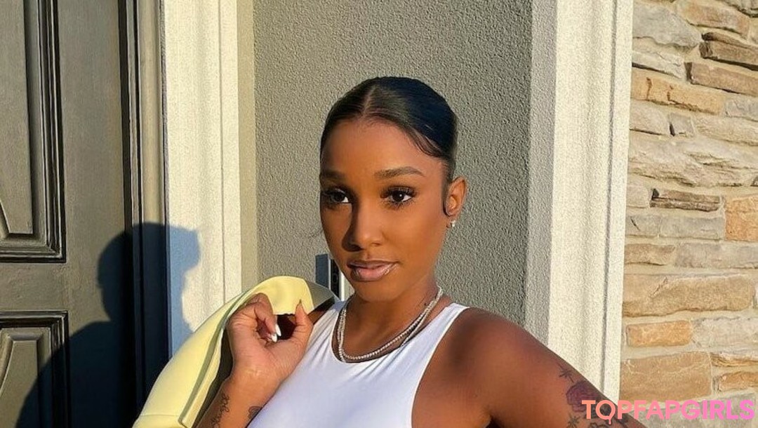 Realamarie hot model picture