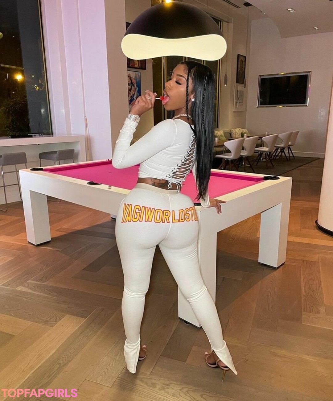 Realamarie pretty actress photo