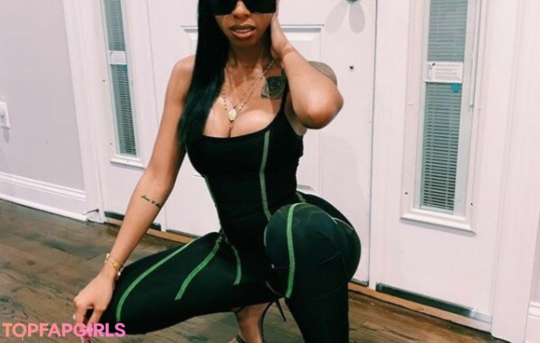 Realamarie pretty pornstar img
