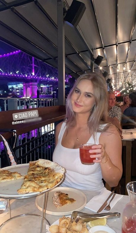 Aimee Slayme pretty model galleries