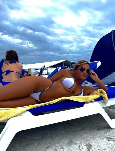 girlfriend onlyfans sexy nude picture