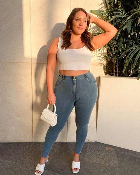 tall milf onlyfans hot pics