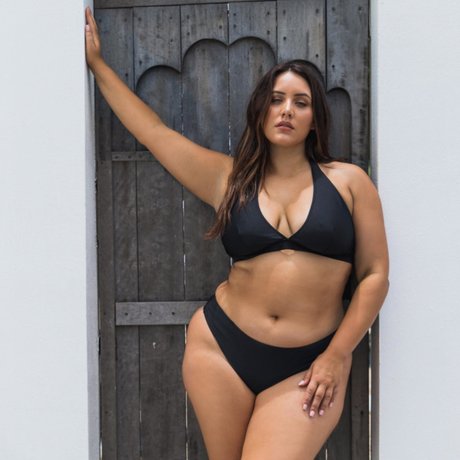 Yasmine MInovski perfect star gallery