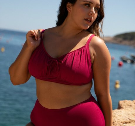 Yasmine MInovski star free pics