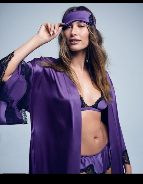 Hailey Bieber exclusive star archive