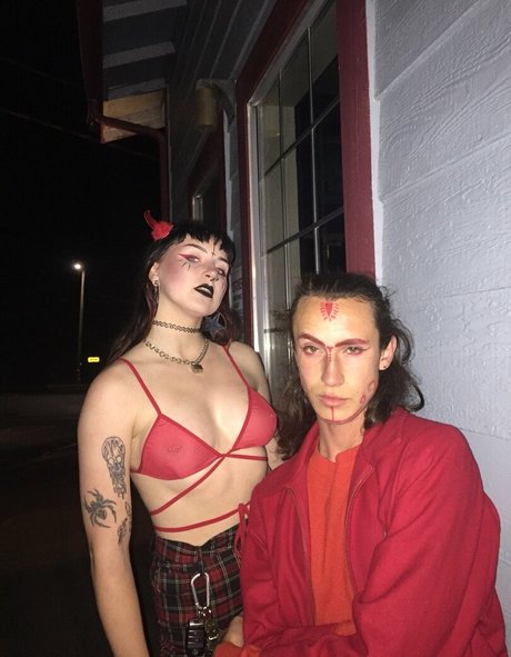 gothbimboxxx naked actress img