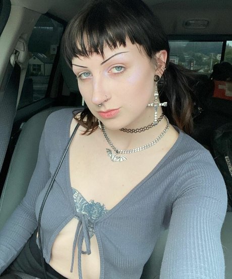 gothbimboxxx star naked picture