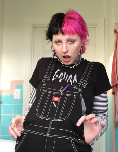 gothbimboxxx star adult archive