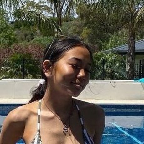 Kiimiiseokk nude model archive