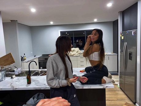 Kiimiiseokk hd pornstar pics