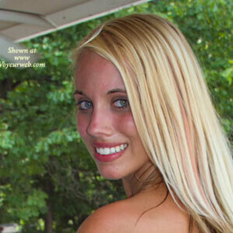 Dana Adiva hot actress pictures