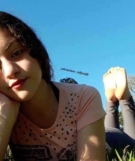 Pezinhos Da Jhenny nude model pictures