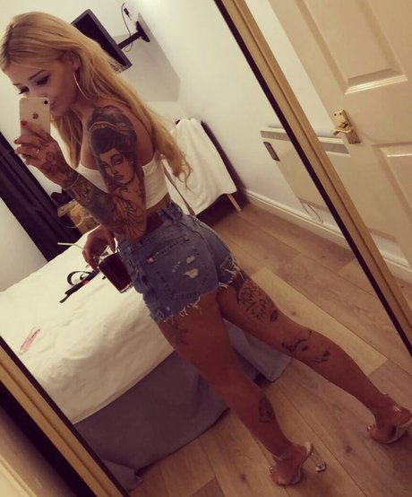 Emma Jane Donald beautiful star pics