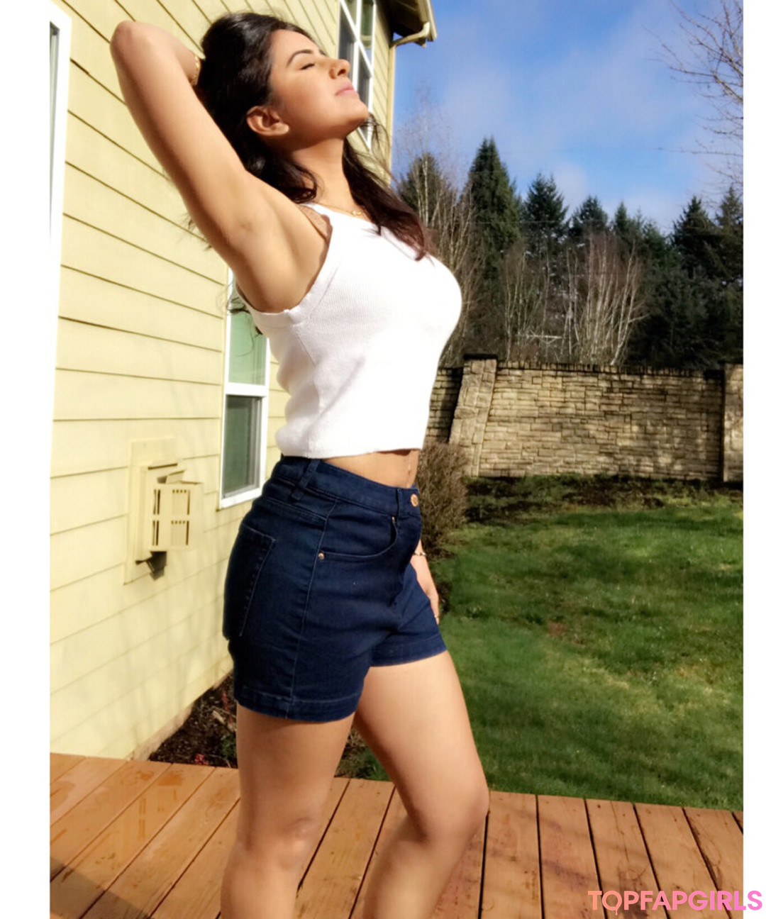 Meetii Kalher nude pornstar images