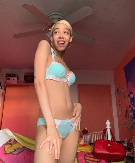 Sebastian Rosemarie hot model picture