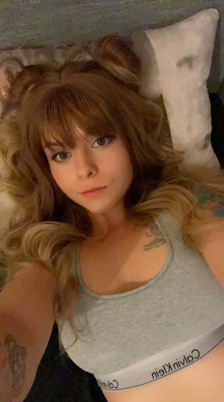 Tyche Baby22 star adult img