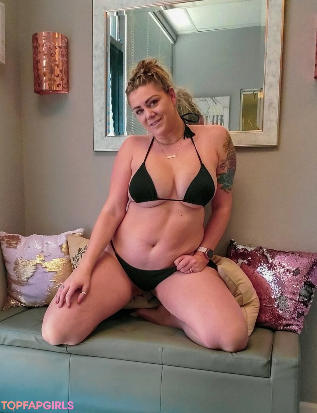 Bikinibee profile image