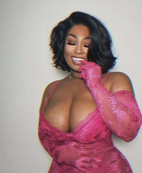 brittney tonee top star photo