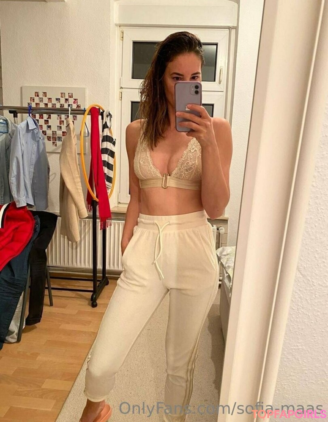 Sofia Maas hot actress image