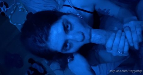 TInyGothGF porn star images