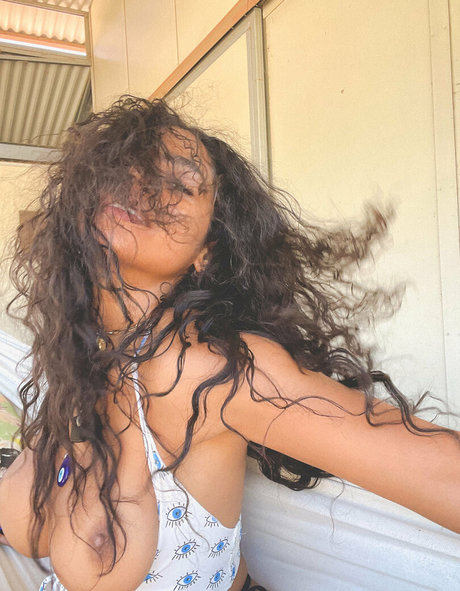 Helayna Marie star top images