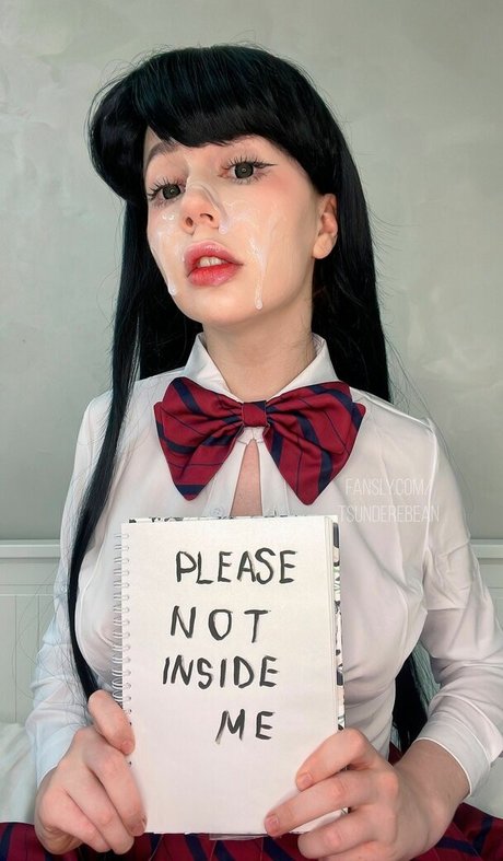 Tsunderebean model hot photo