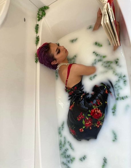 Nymphfairy2002 star sexy photo