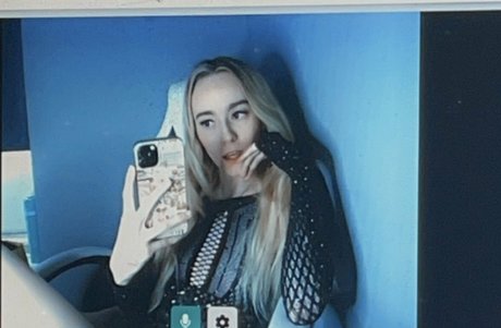 courtneyriverss erotic actress gallery