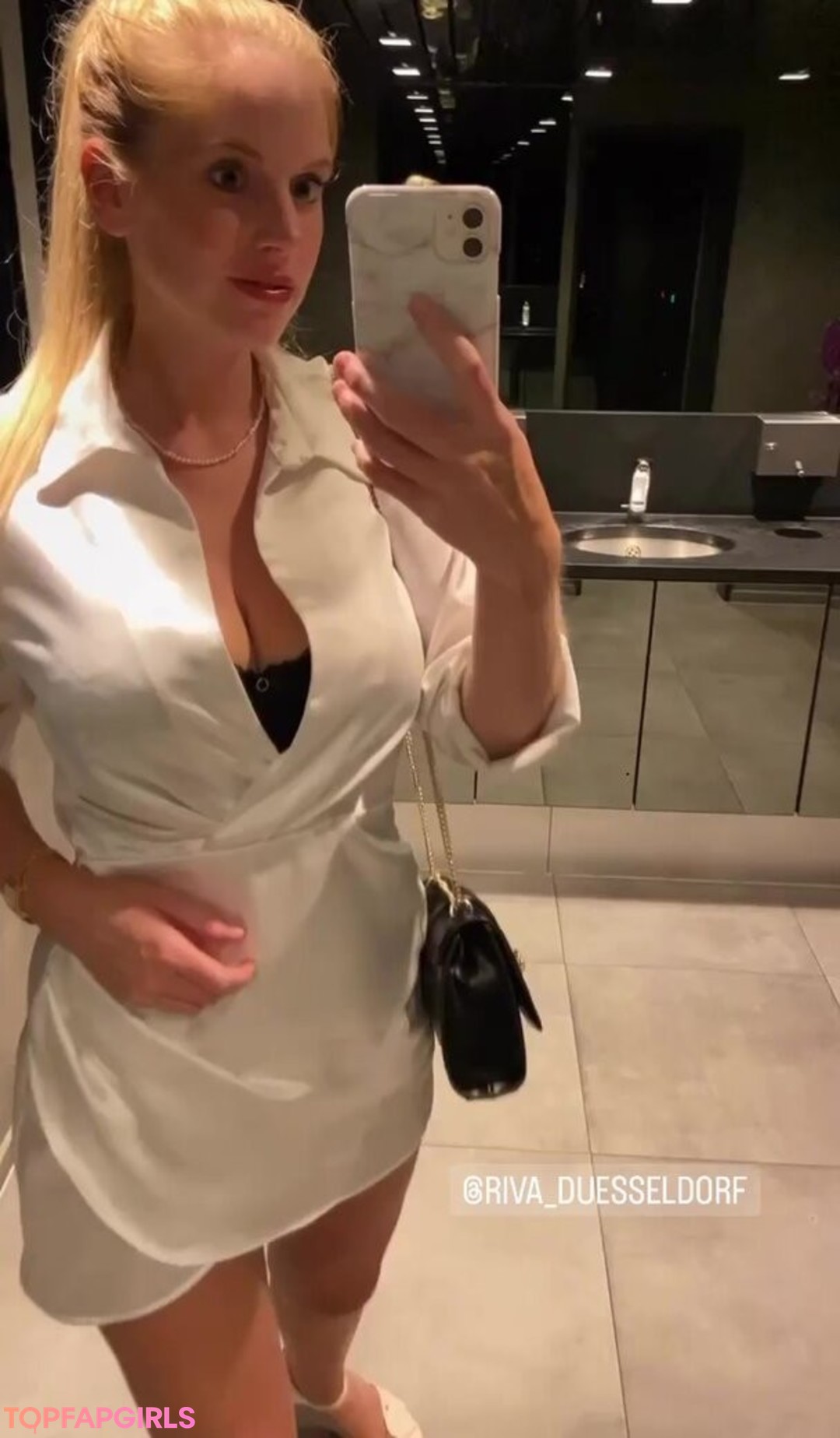 chubby small tits onlyfans hot sexy photos