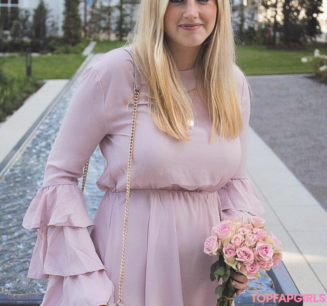 curvy kitty onlyfans exclusive images