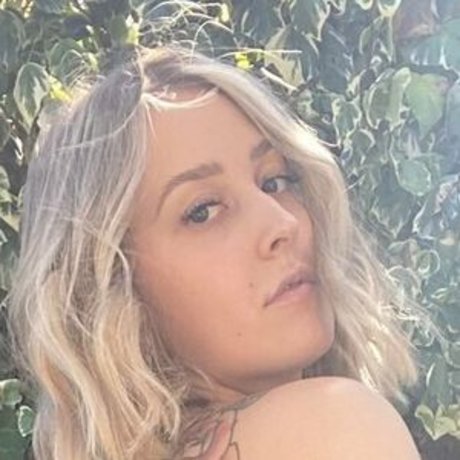 Amea May top actress picture