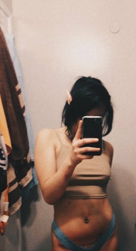 AlienxBaby free actress photo