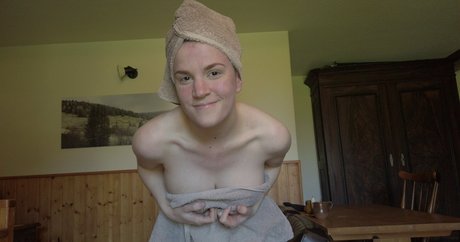 Claire Moulin top profile image