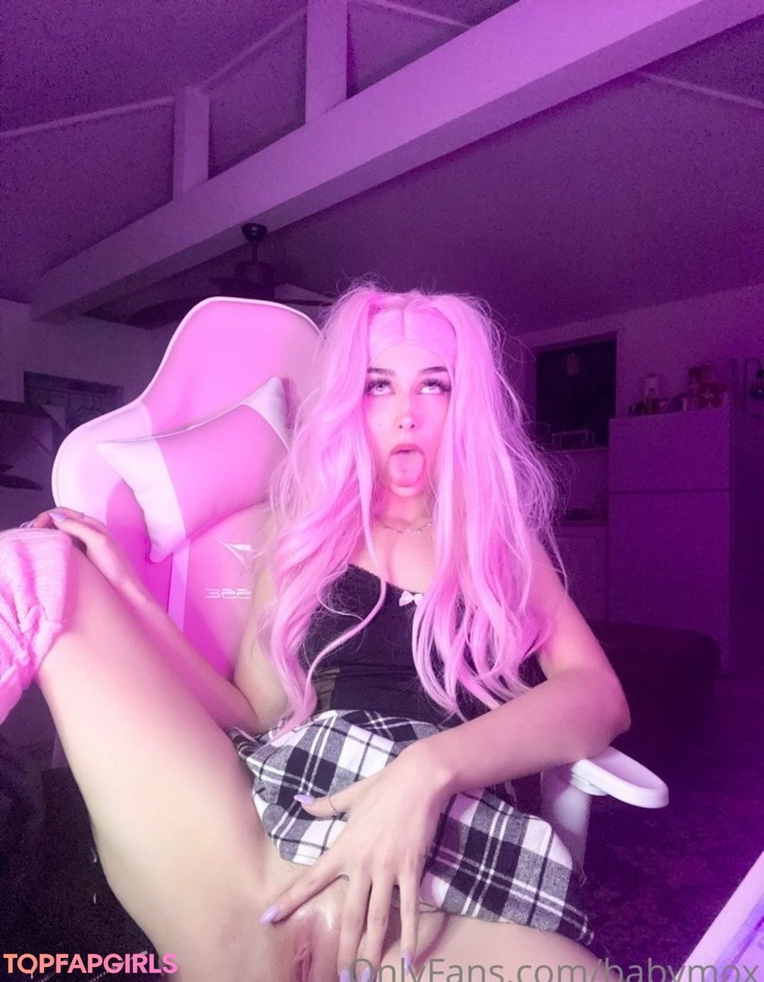 Babymox pornographic actress photo