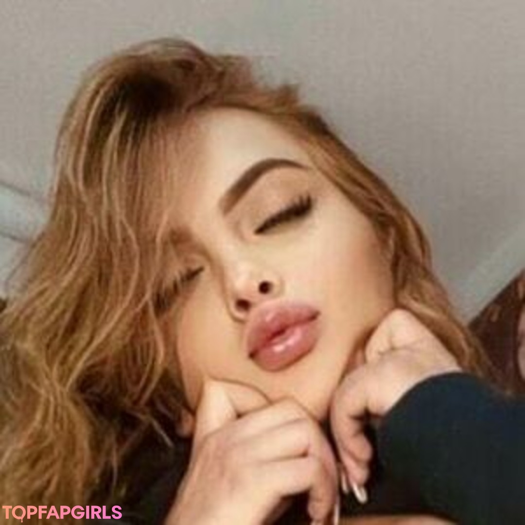 Juanita Gomez exclusive model image