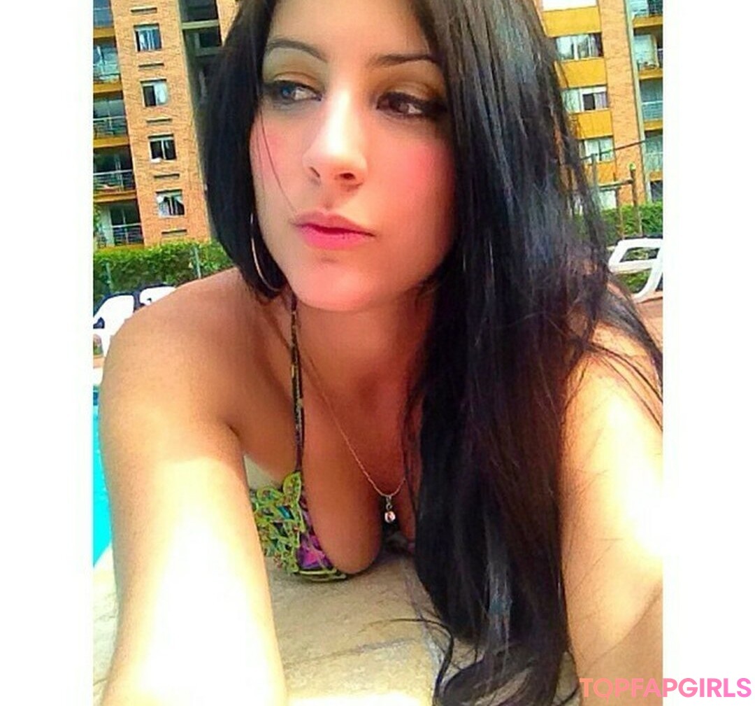 Estefania Sierra pretty actress pictures