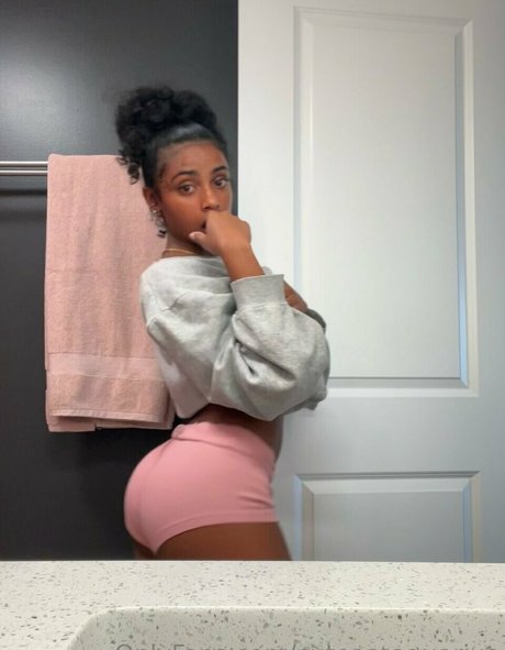 skinny brunette onlyfans nude pictures