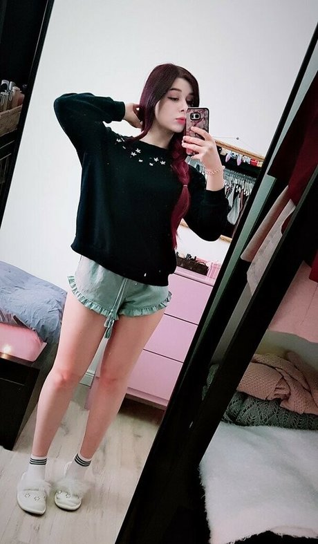 YuliCxlibri star nude photo