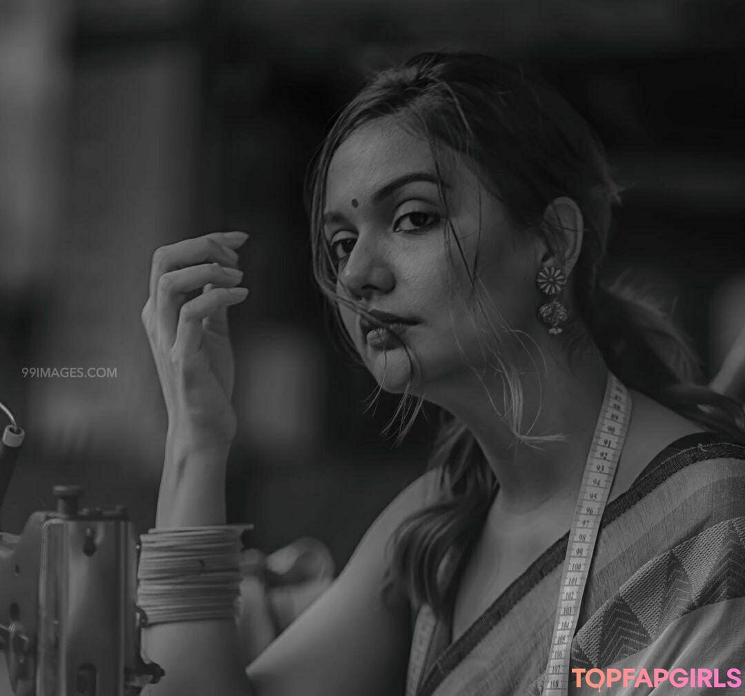 Divya Agarwal high quality model photo