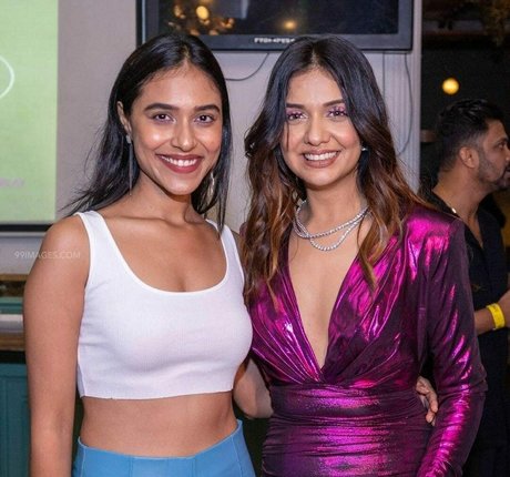 Divya Agarwal nude model galleries