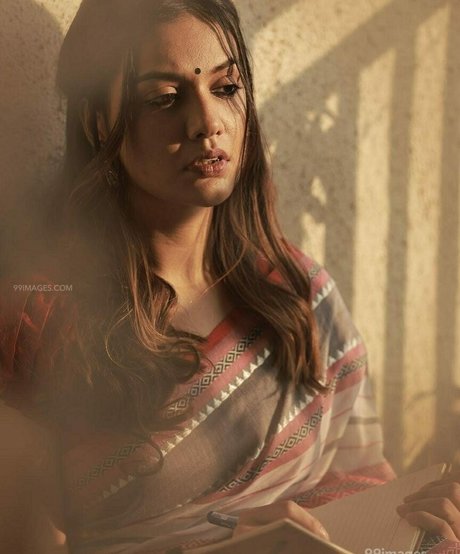 Divya Agarwal top profile image