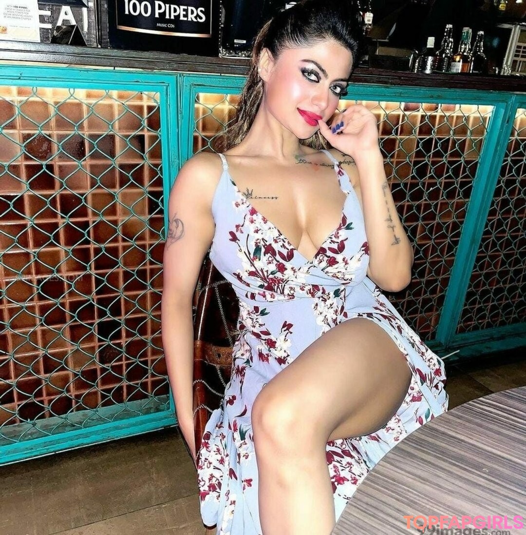 Suhaani Laskar naked pornstar img