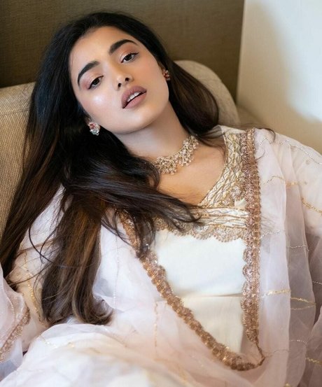 Ketika Sharma adult actress photos