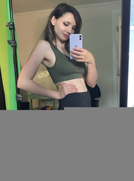 Charleemanderz best actress pictures