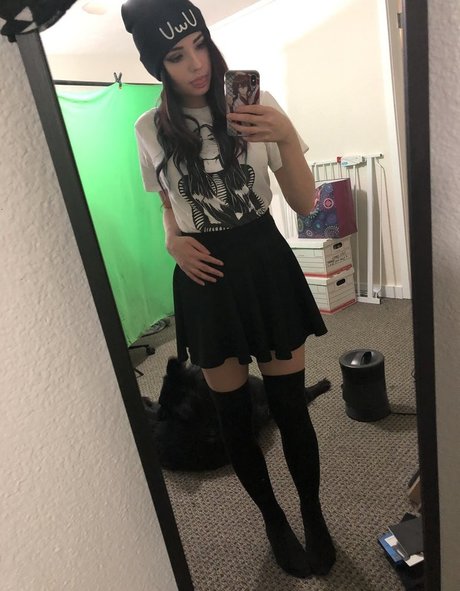 Charleemanderz hd pornstar image