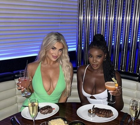 Liberty Poole model pretty pic