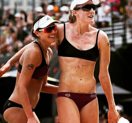 Emily Day sexy model pic