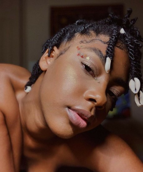 sapiosuccubust nude pornstar photos