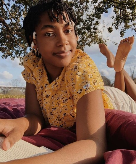 sapiosuccubust star adult image