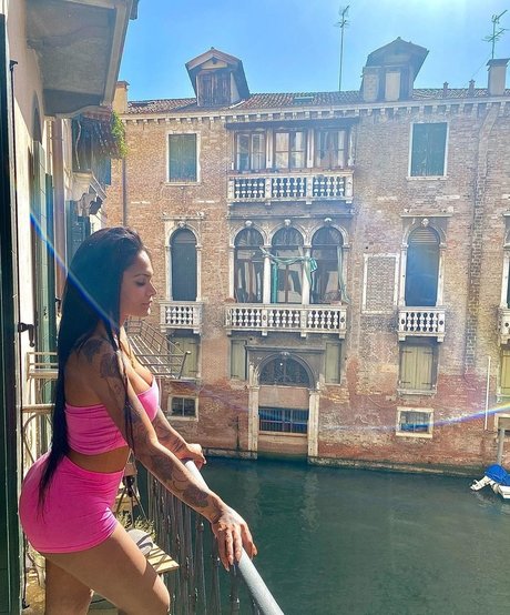 Krissttal Ruizz star nude archive